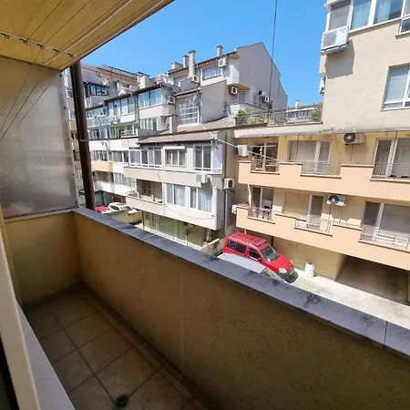 Appartamento Sunny In Great Location And Close To Varna's Center Varna